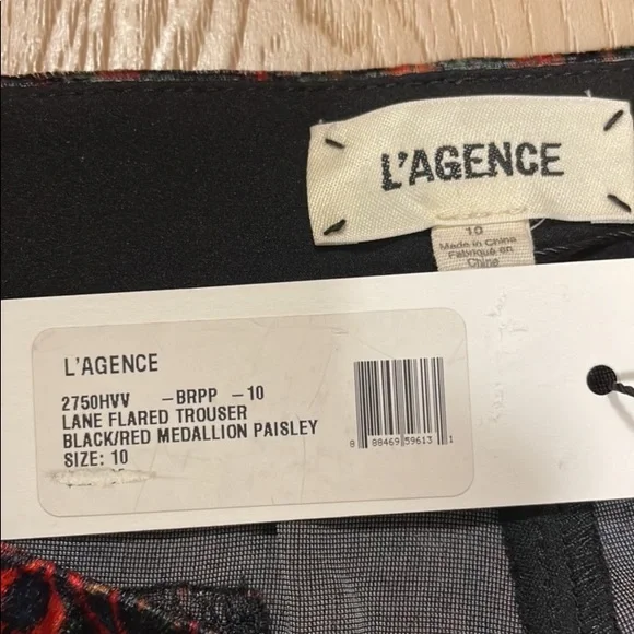 L'agence Lane Flared Trouser in Black & Red Medallion Paisley, sz 10 - Picture 10 of 16
